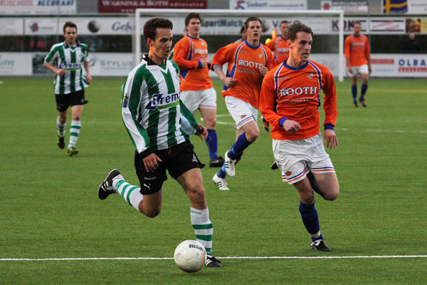 SC Genemuiden - ONS Sneek (Foto Helmich Lubberts).